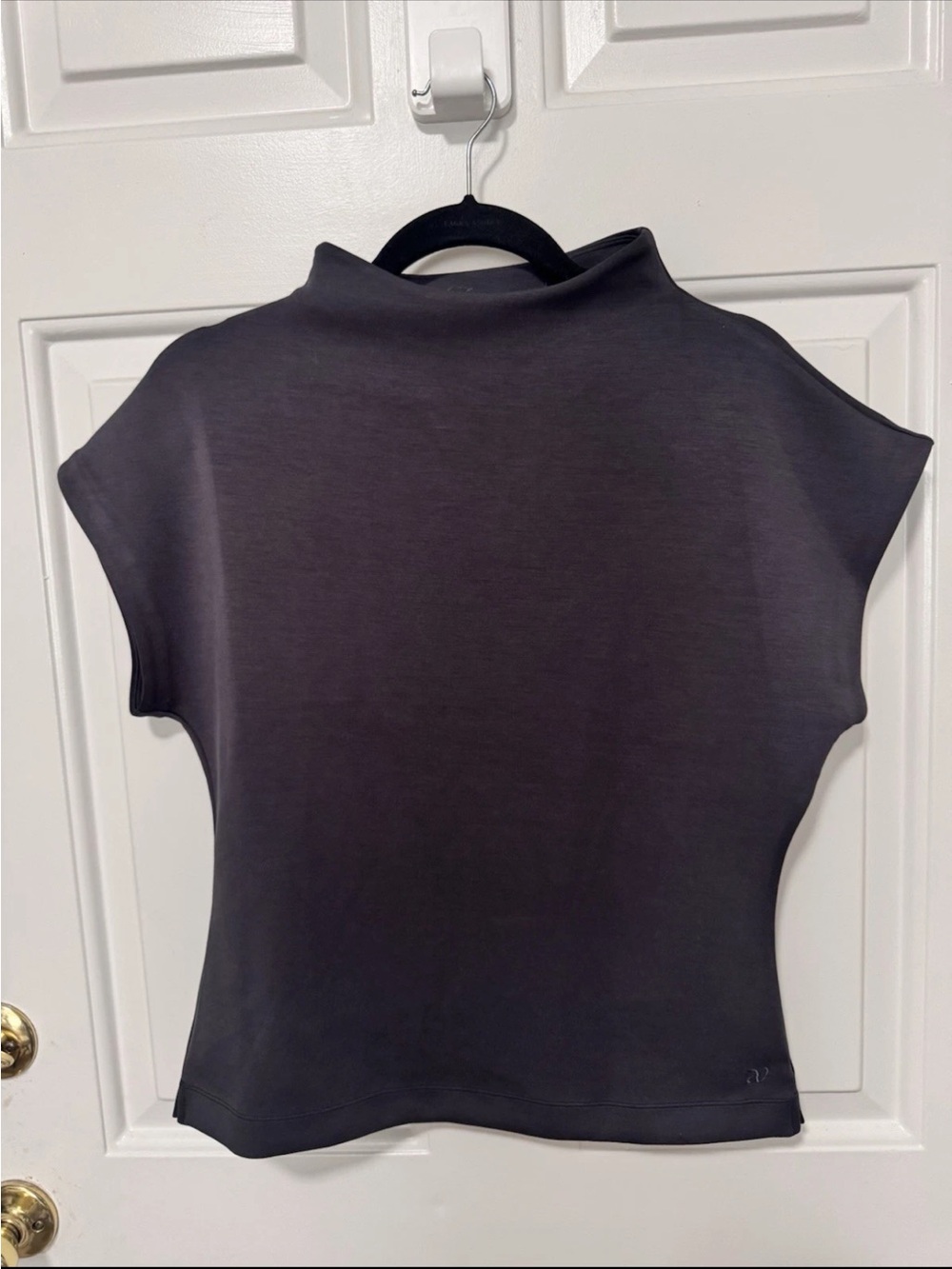 Aday Top Gray Cap Sleeve Mock Neck Athleisure Preppy Minimalist Size Medium
